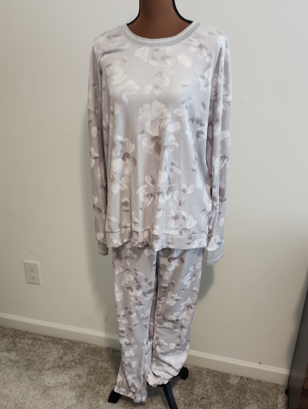 Simply Vera Floral Pajama Set - Light Gray